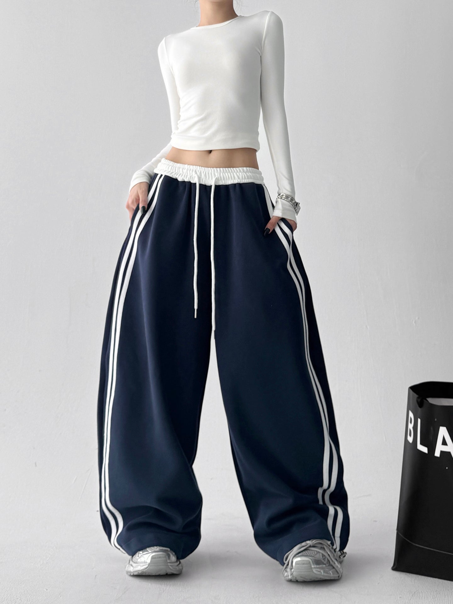 ワイドレグ スポーツパンツ M00102