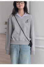 【新作キャンペーン】レイヤード風Vネックスウェット M00143