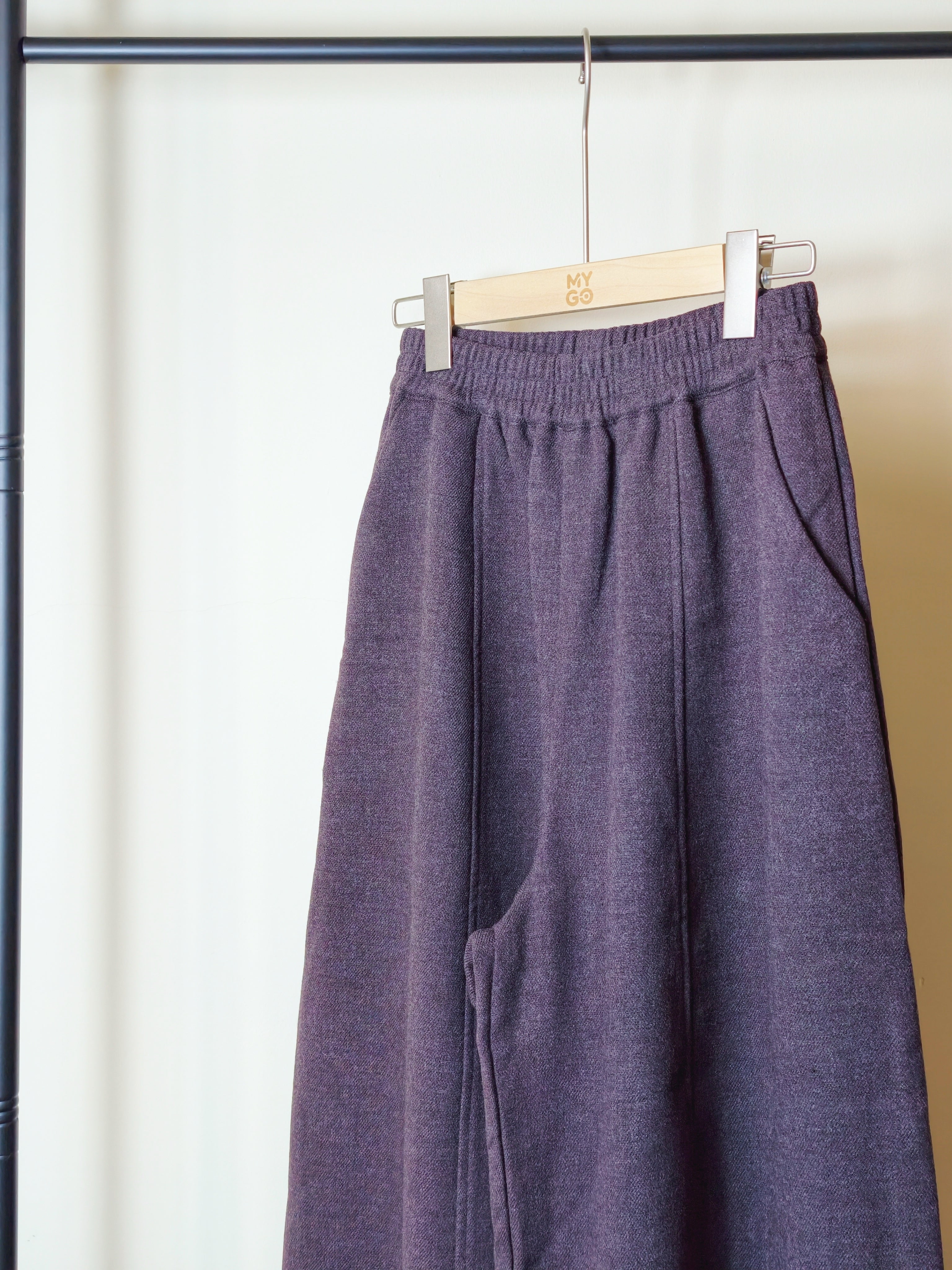 烏梅紫のワイドパンツ M00141