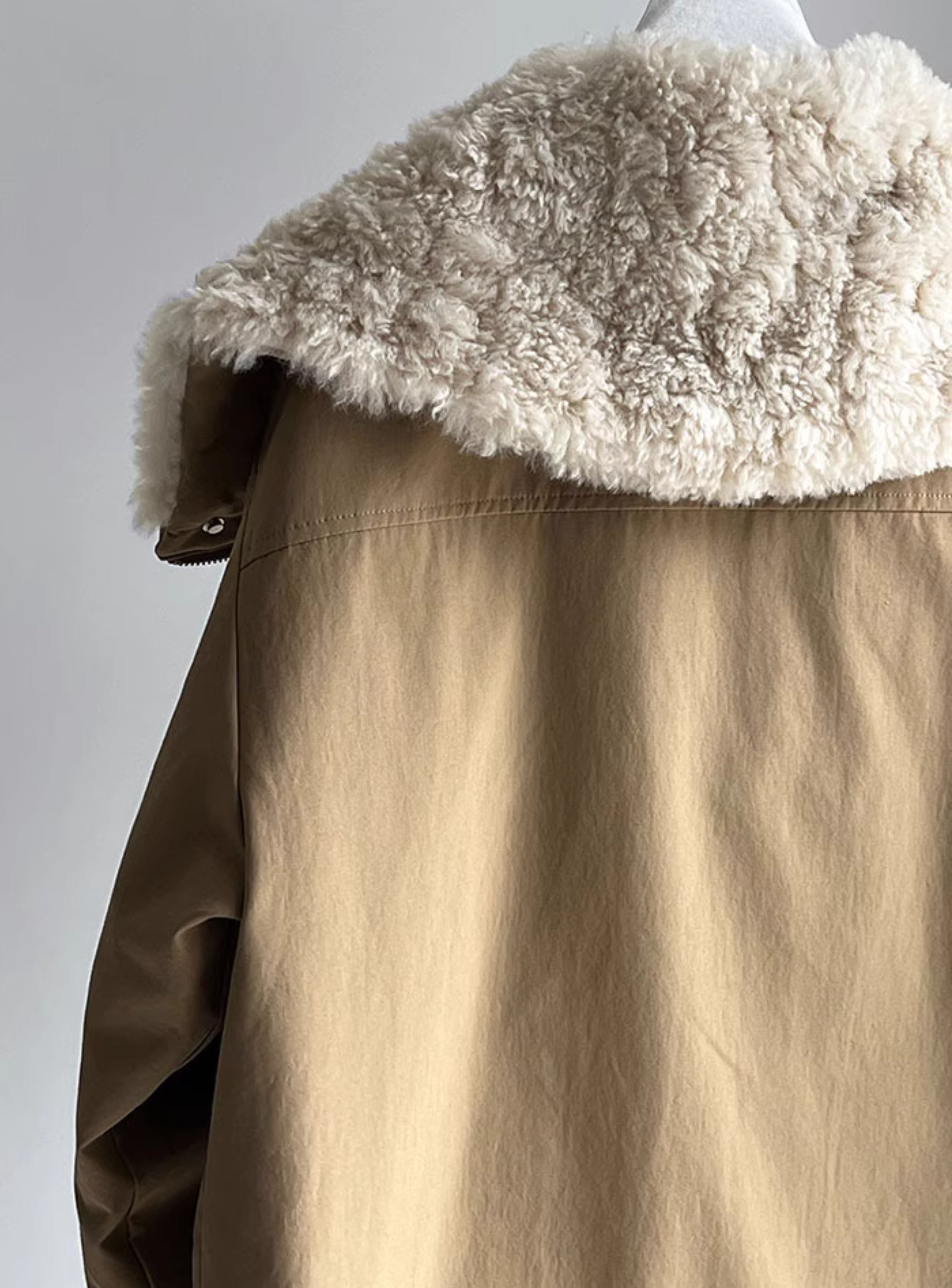 ボア切り替えダウンジャケット（ホワイトダックダウン） M00125