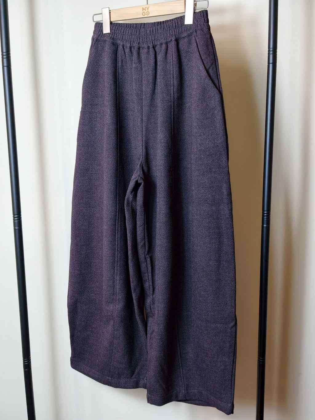 烏梅紫のワイドパンツ M00141