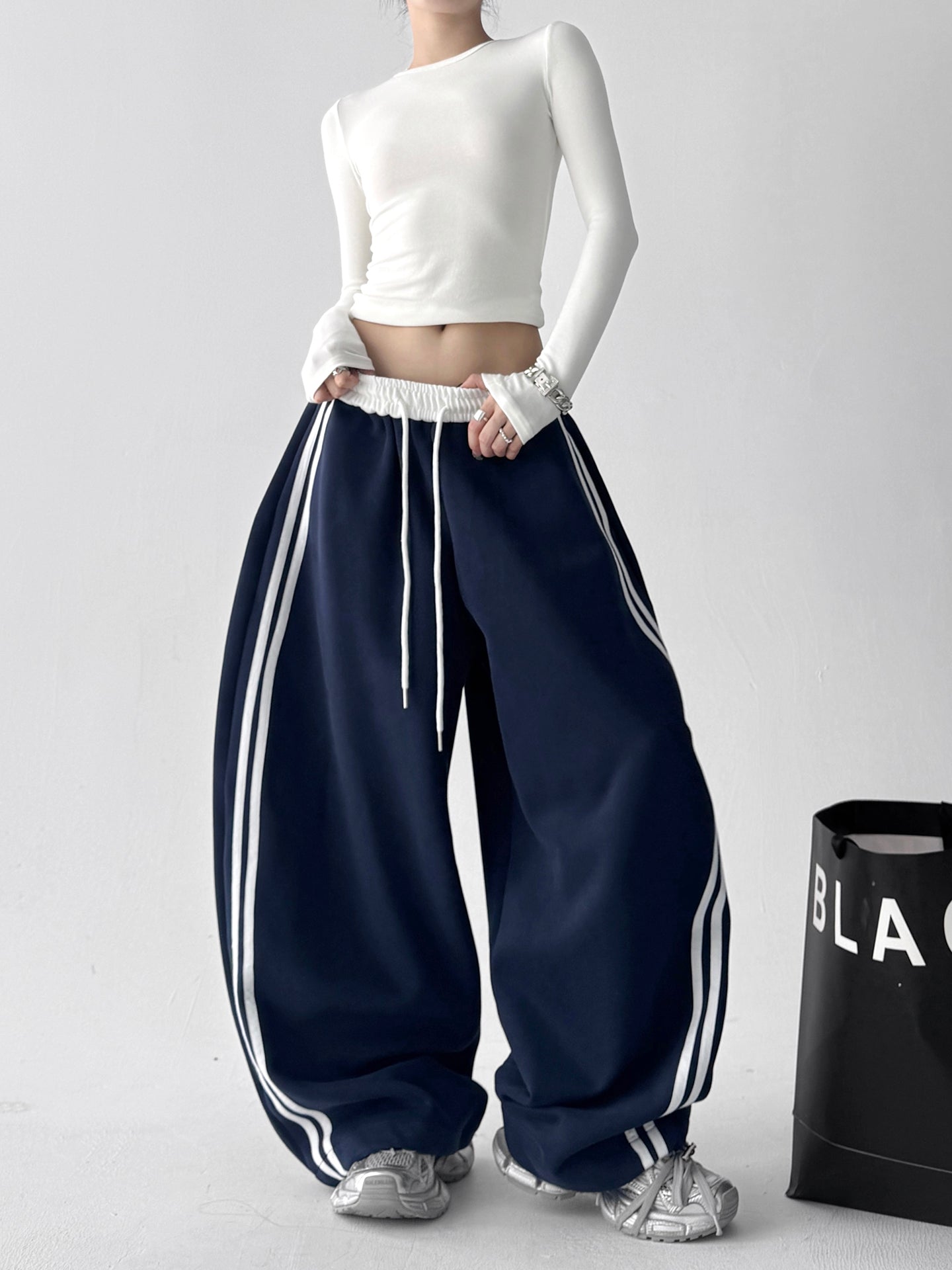 ワイドレグ スポーツパンツ M00102