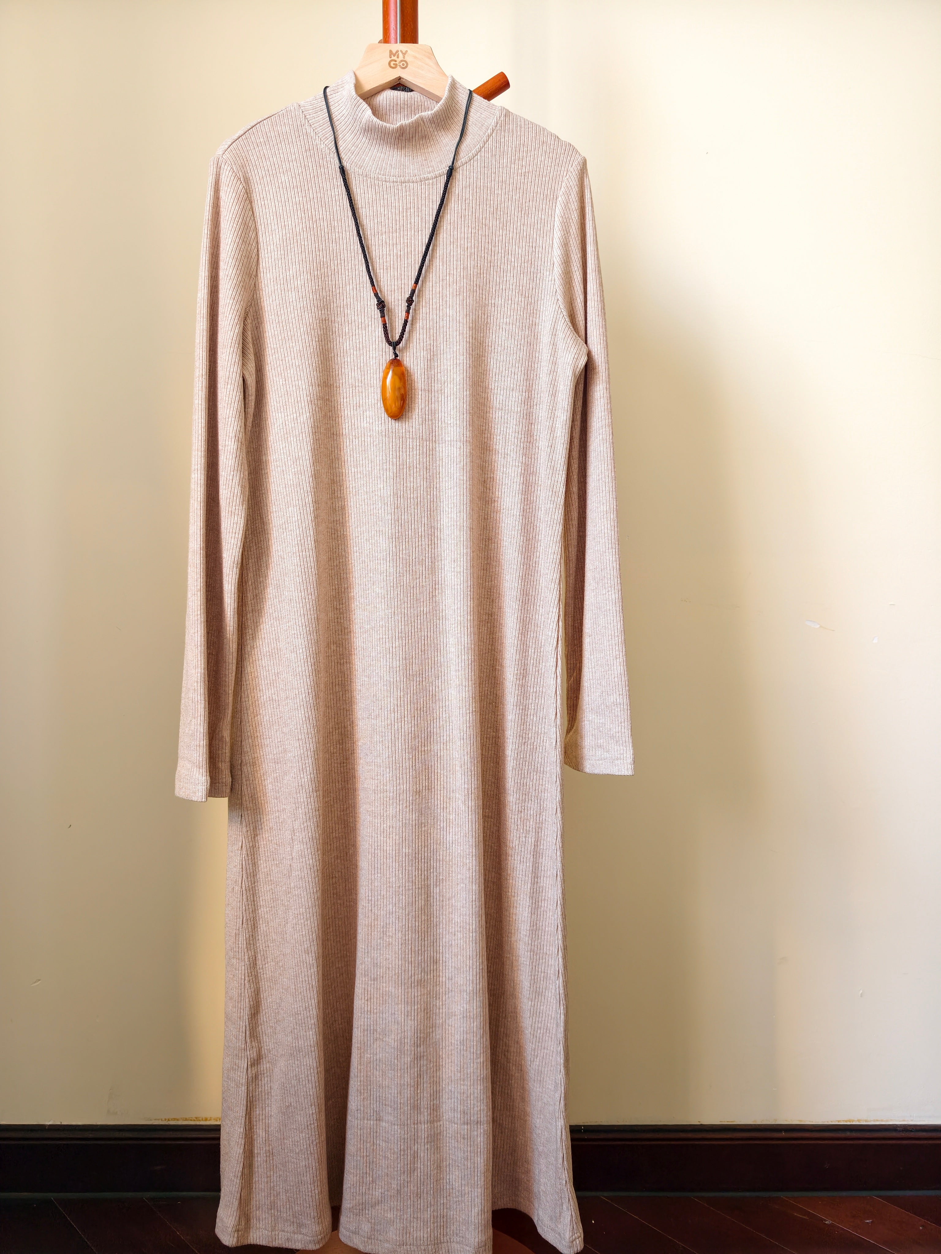 ハイネックニットワンピース M00039