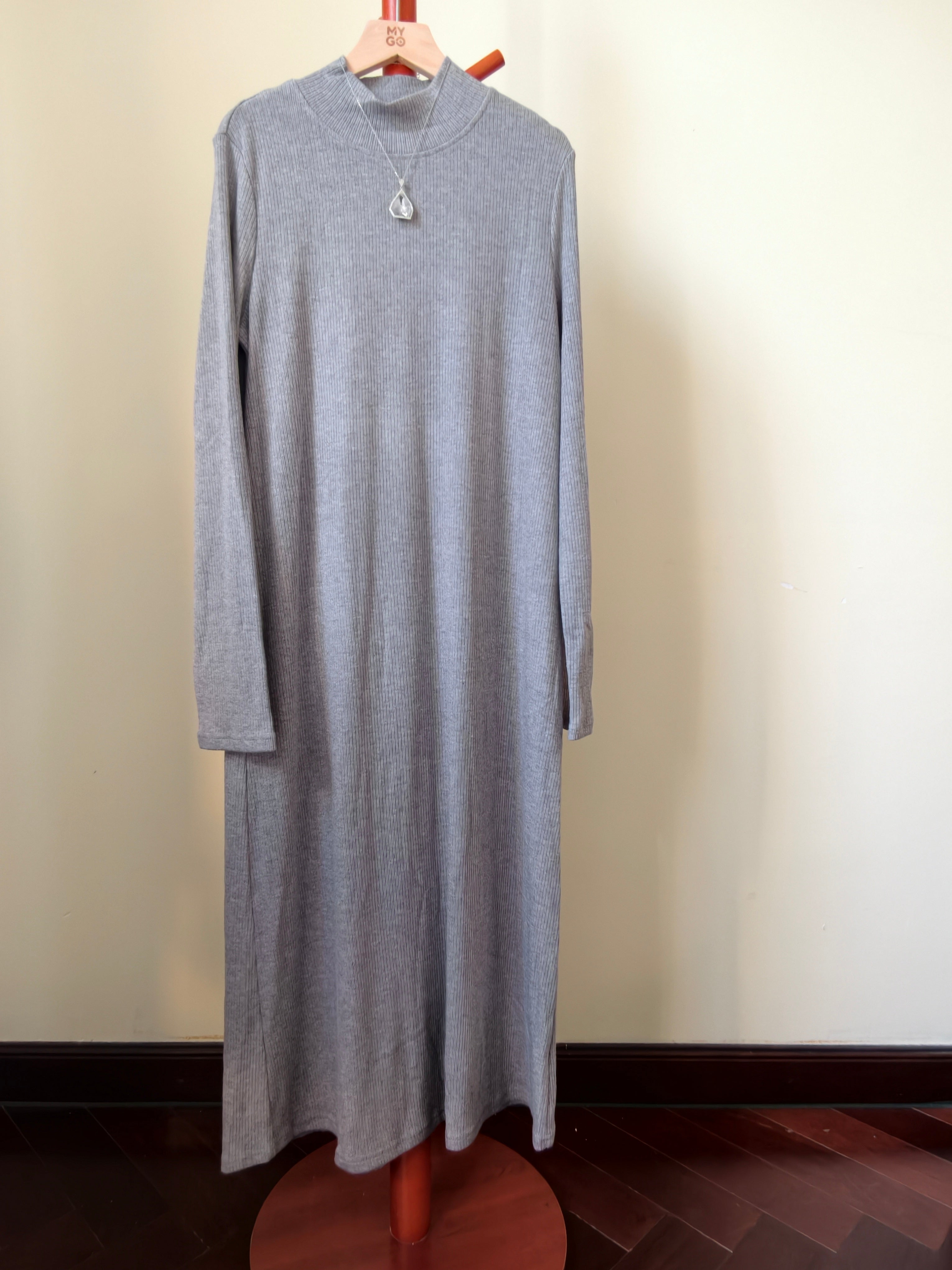 ハイネックニットワンピース M00039